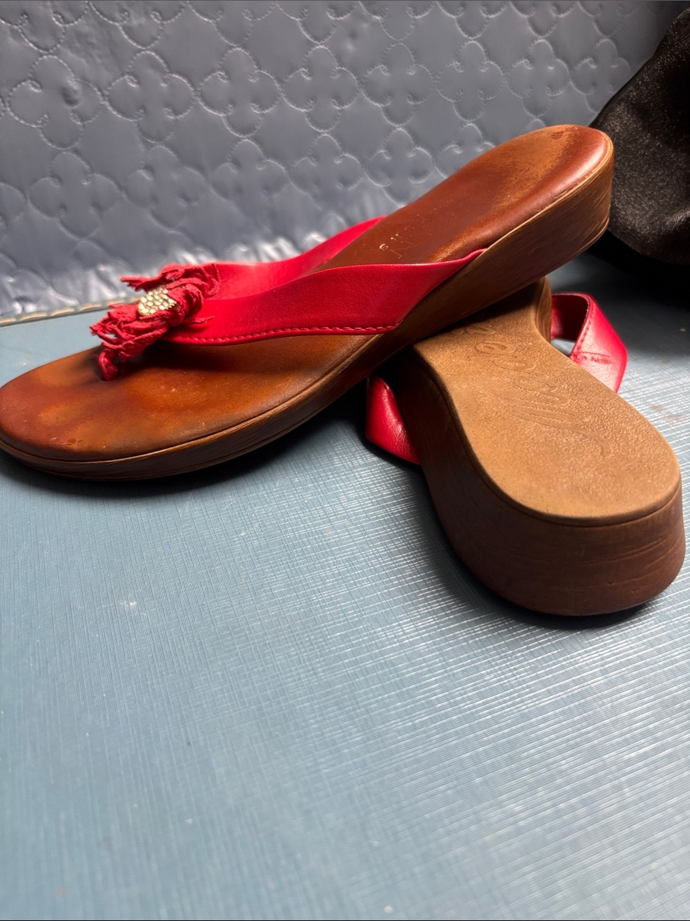 Italian Shoemakers sandals Red Floral Leather Flip-Flop Sandals - Italy - Picture 4 of 4